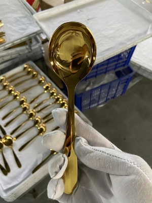 ماشین پوشش خلاء خودکار PVD رنگ طلا حرفه ای برای ظروف مبلمان