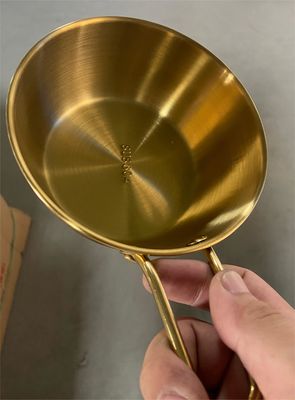 دستگاه پوشش خلاء PVD متالیزه / دستگاه پوشش چند قوسی برای بطری ها / دستبندها / سخت افزارها