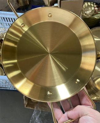 دستگاه پوشش خلاء PVD متالیزه / دستگاه پوشش چند قوسی برای بطری ها / دستبندها / سخت افزارها