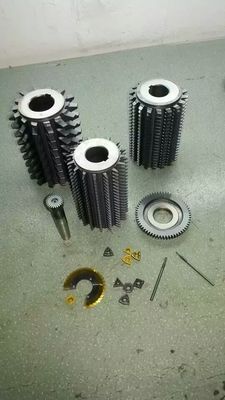 دستگاه پوشش PVD کوچک با قابلیت تکرار فرآیند خوب برای آبکاری طلای سرامیک با PLC خودکار